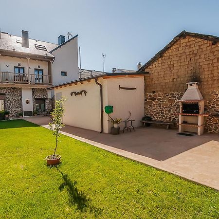 Casa Rural El Almendro De Maria Ponferrada Exterior foto
