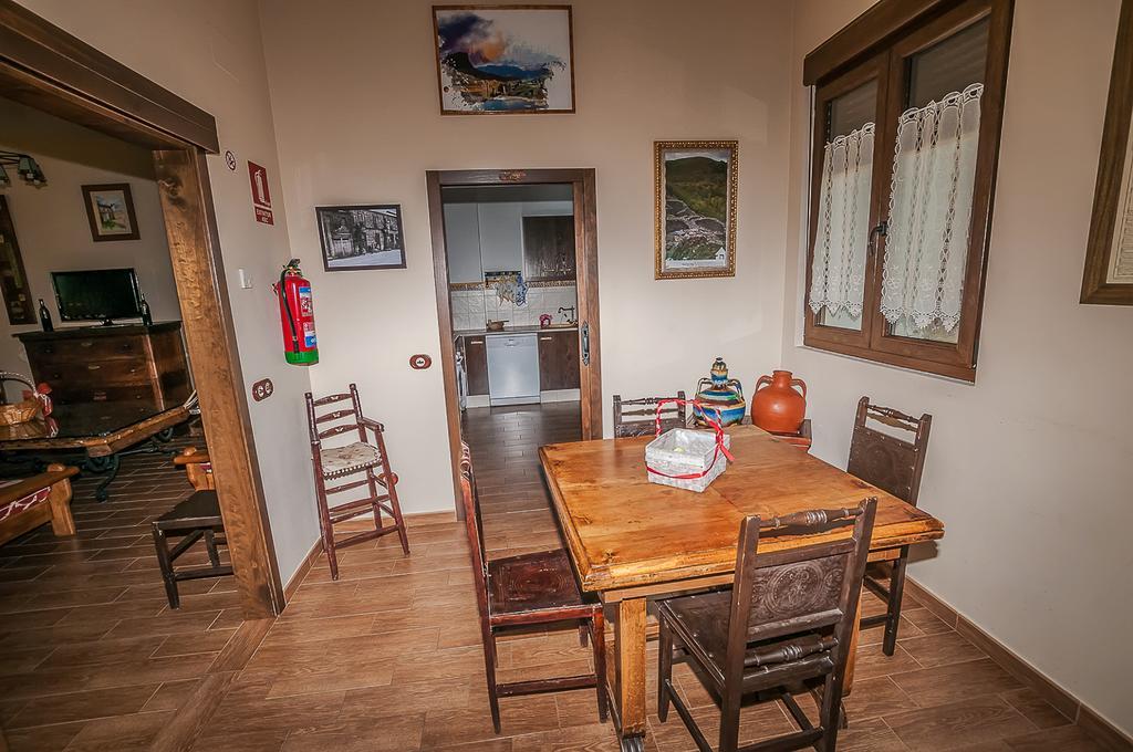Casa Rural El Almendro De Maria Ponferrada Exterior foto