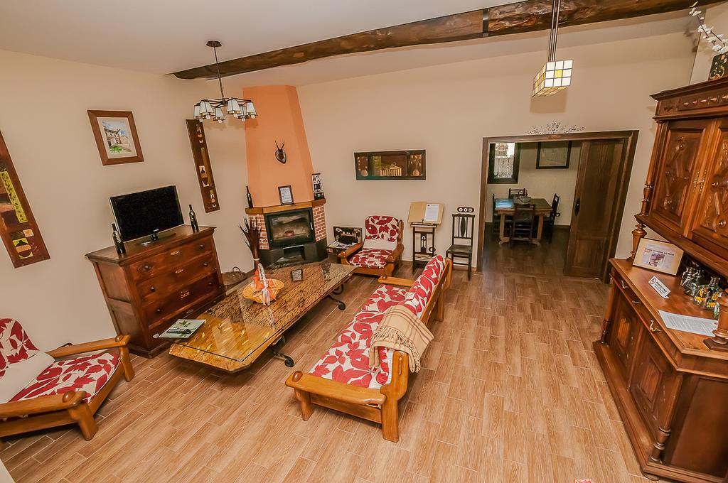 Casa Rural El Almendro De Maria Ponferrada Exterior foto